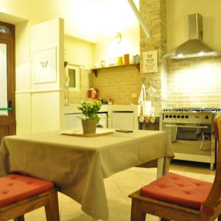 פסקרה Bed And Breakfast Piazza Mercato מראה חיצוני תמונה