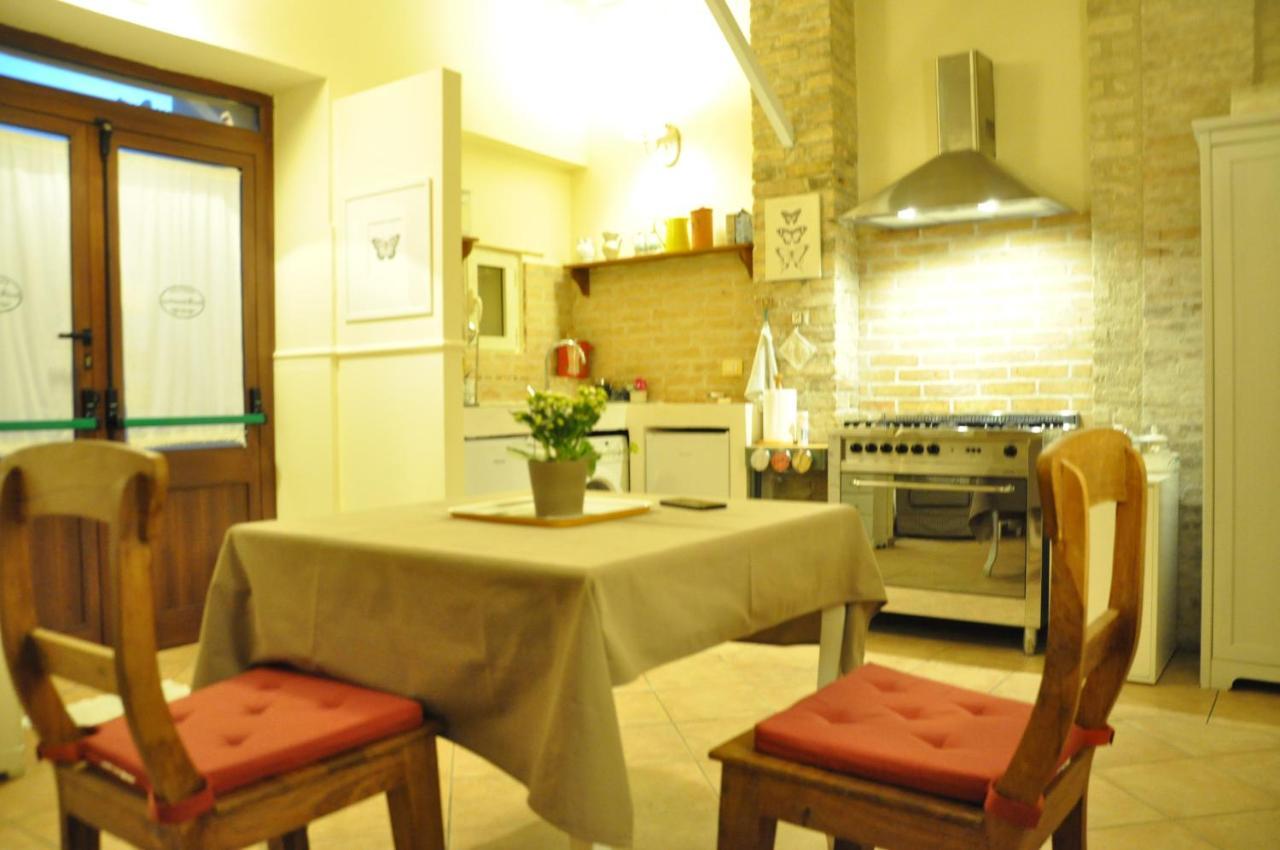 פסקרה Bed And Breakfast Piazza Mercato מראה חיצוני תמונה