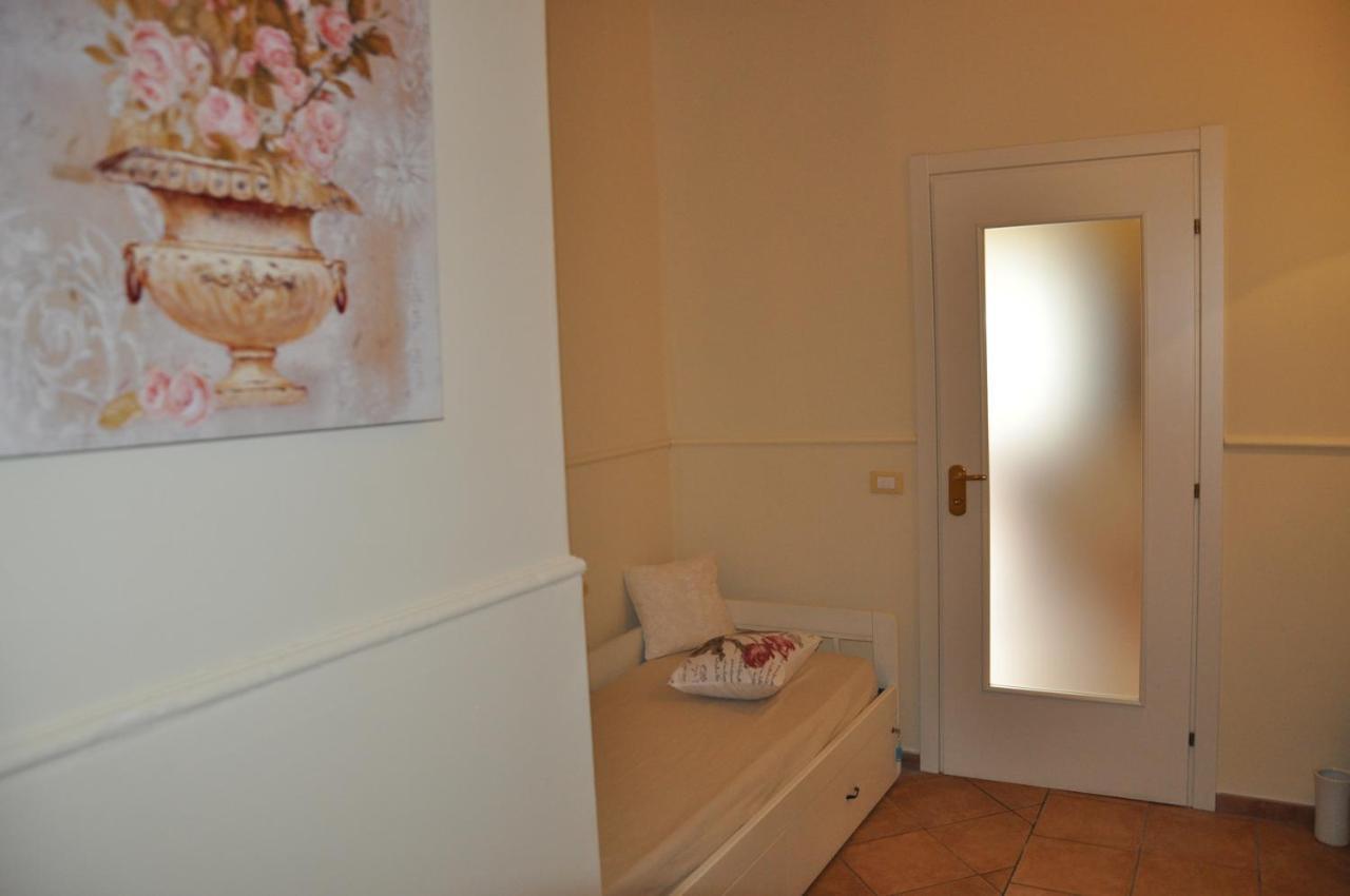 פסקרה Bed And Breakfast Piazza Mercato מראה חיצוני תמונה