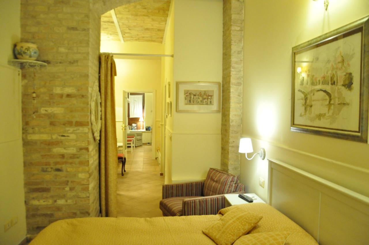 פסקרה Bed And Breakfast Piazza Mercato מראה חיצוני תמונה