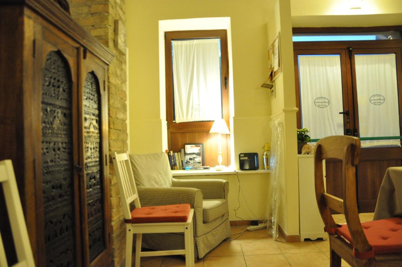 פסקרה Bed And Breakfast Piazza Mercato מראה חיצוני תמונה