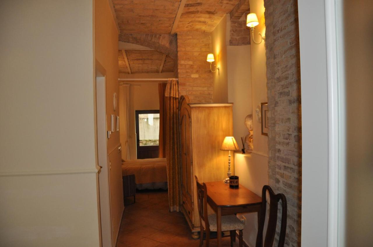 פסקרה Bed And Breakfast Piazza Mercato מראה חיצוני תמונה