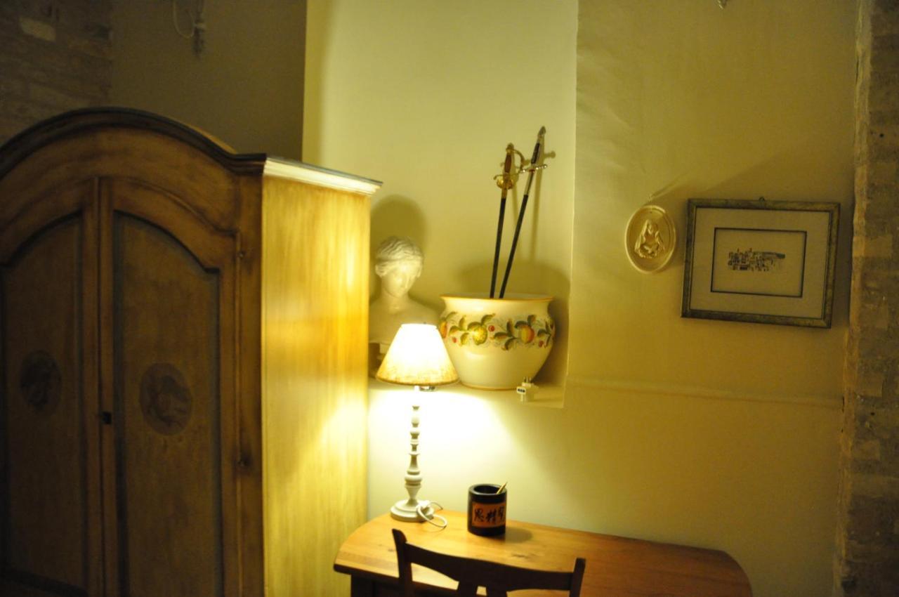 פסקרה Bed And Breakfast Piazza Mercato מראה חיצוני תמונה
